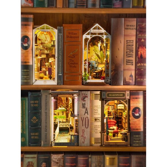 DIY 3D Book Nook Kit Bookstore 194 pcs - Picture 5 of 5